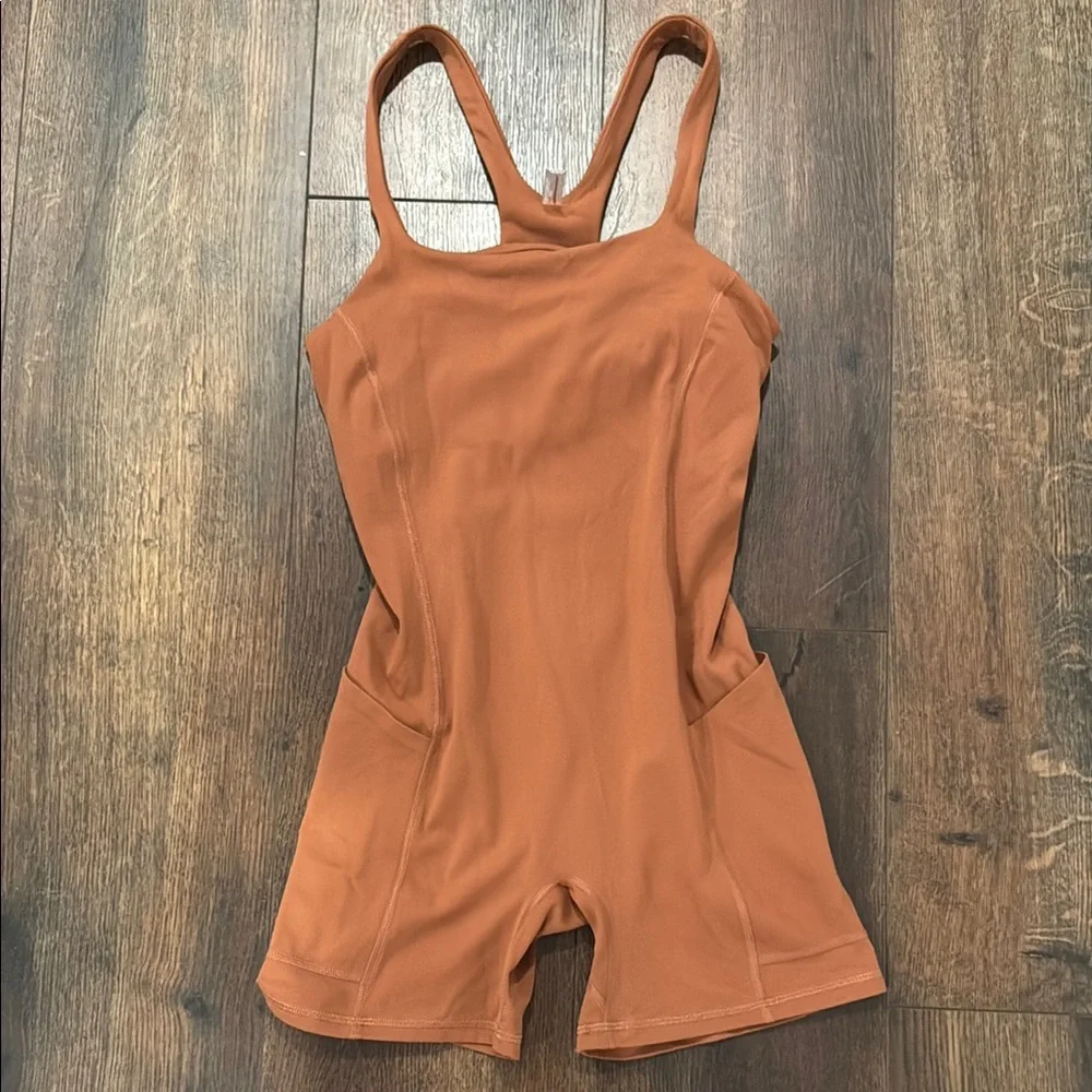 FP Movement NWOT Never Better athletic romper sequoia Brown size XS (0-2) - Picture 9 of 11